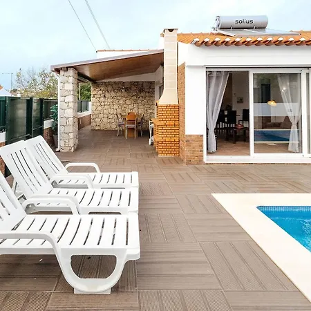 Oura V2 - Jacaranda Villa *